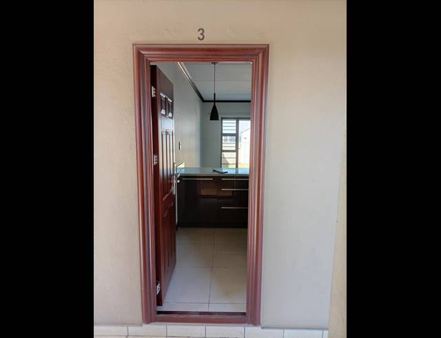 1 BEDROOM PROPERTY TO RENT IN BLUE HILLS